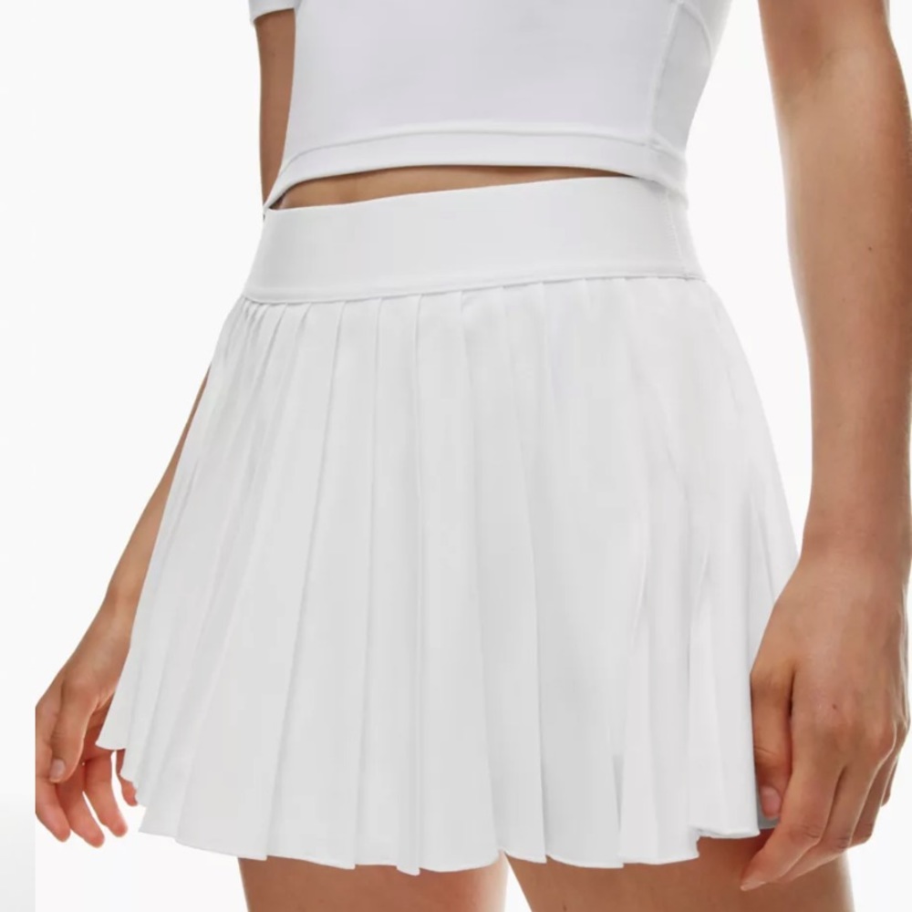 Aritzia TnaMOVE tennis pro micro skirt